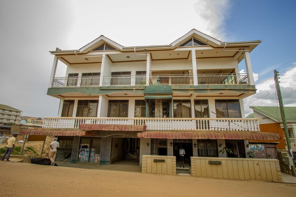 Grand Holiday International Hotel Mbarara Esterno foto