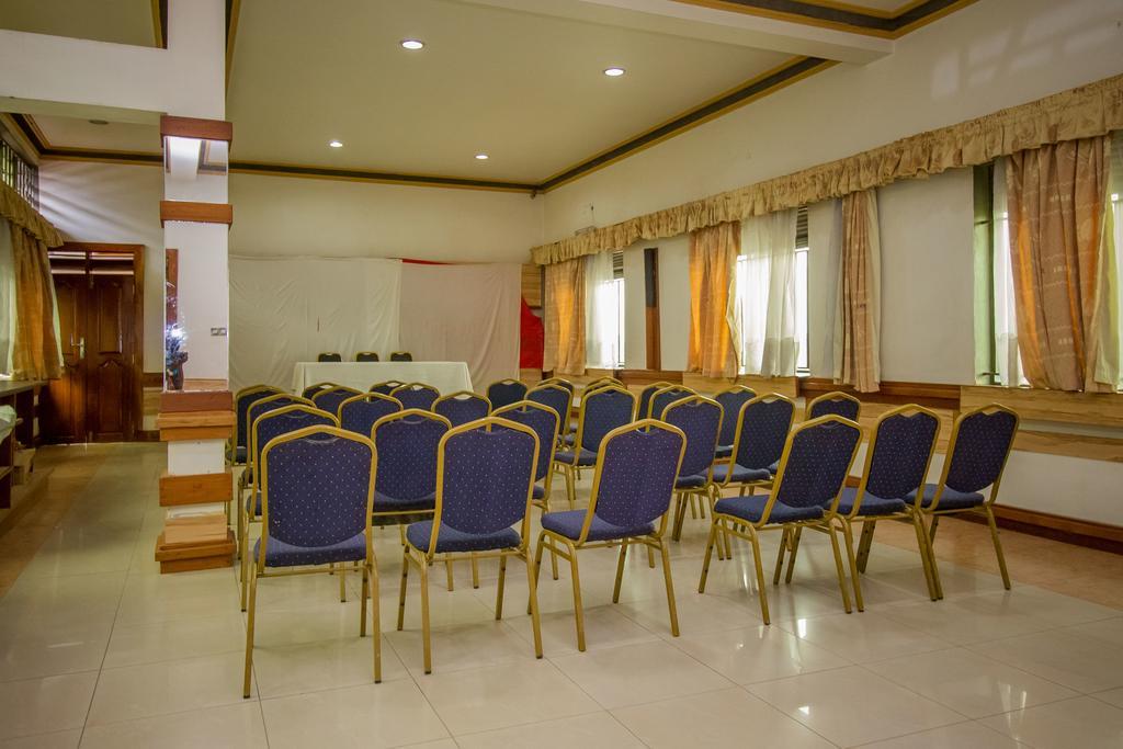 Grand Holiday International Hotel Mbarara Esterno foto