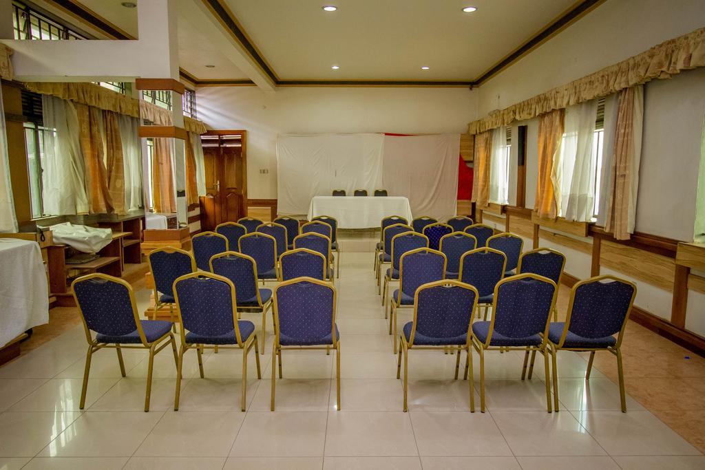 Grand Holiday International Hotel Mbarara Esterno foto