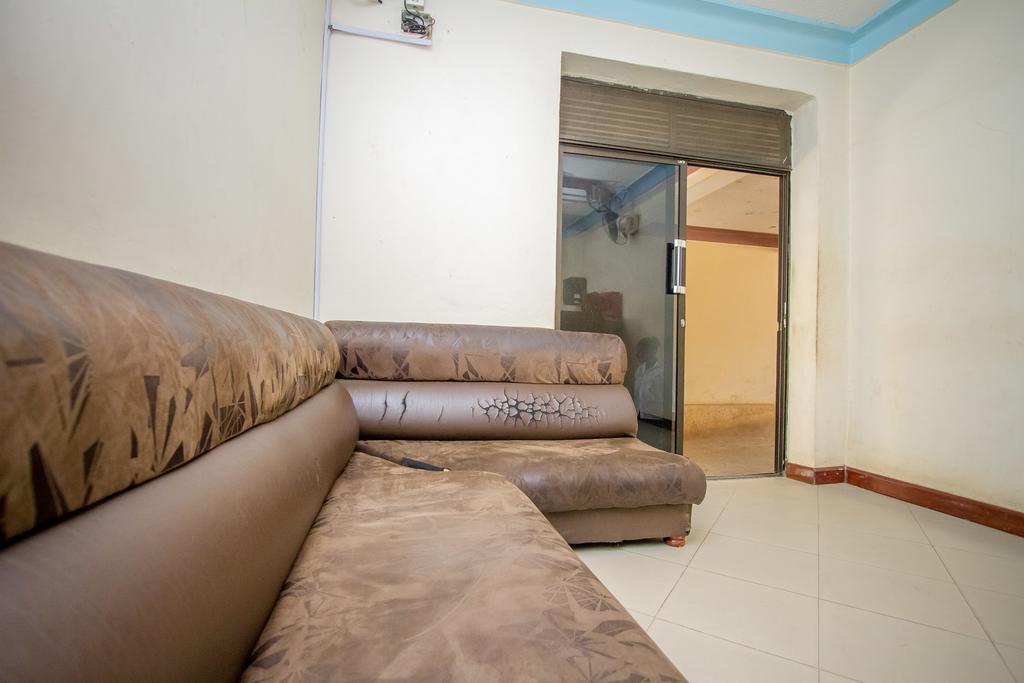 Grand Holiday International Hotel Mbarara Esterno foto